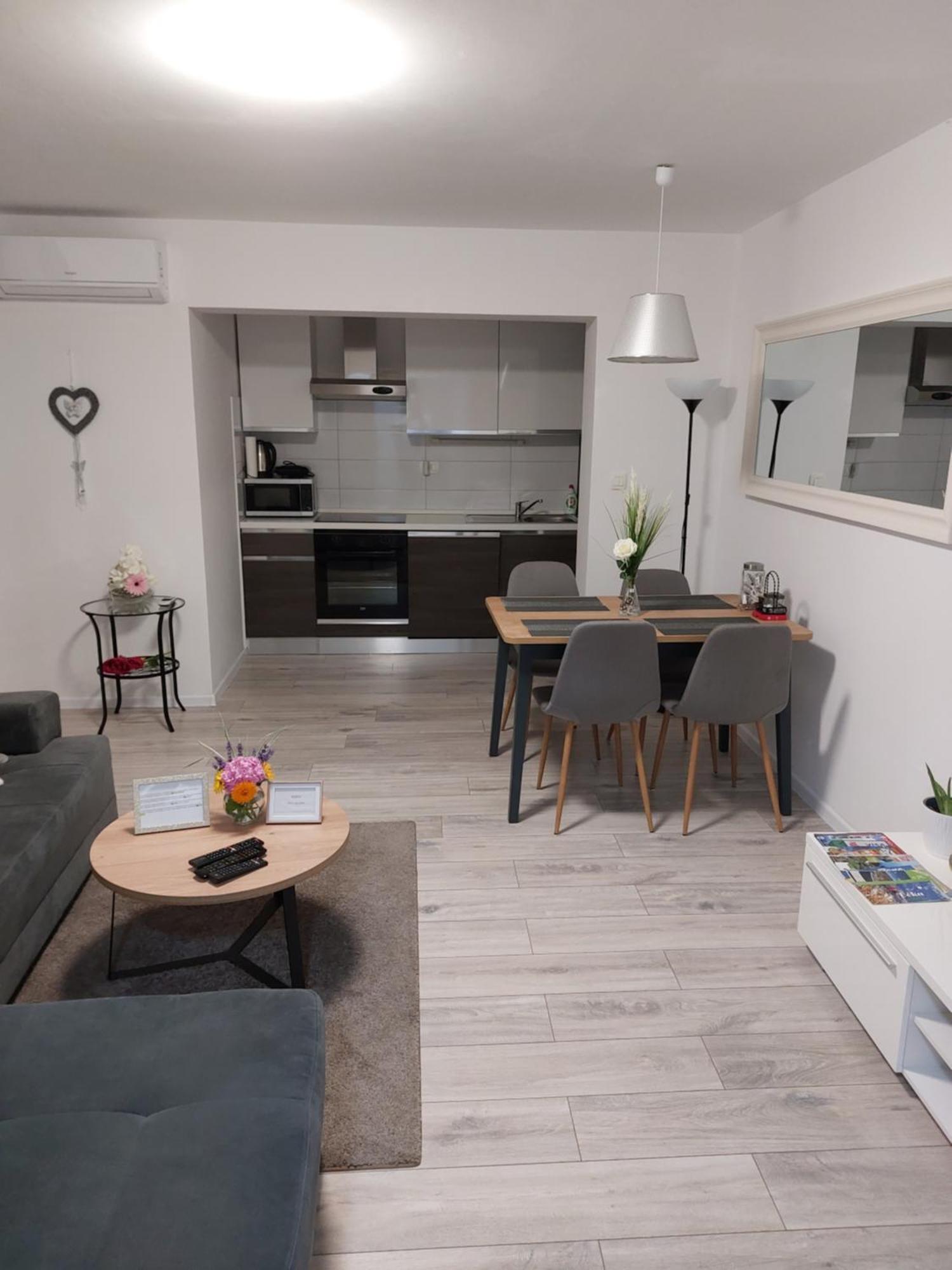 Two Bedroom Apartment Kastav Esterno foto